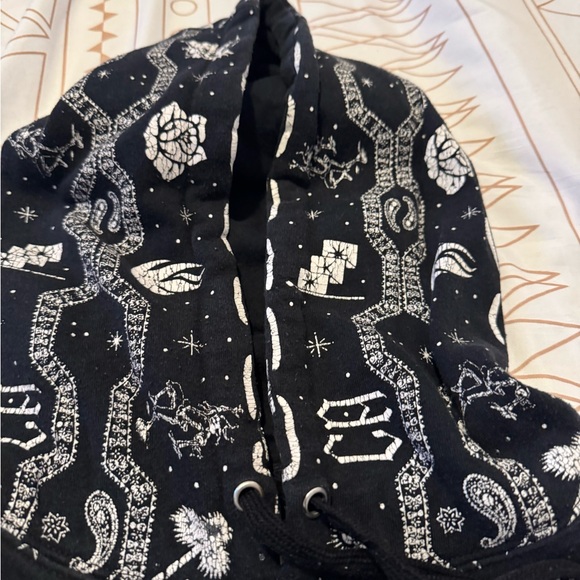 Famous Stars And Straps Hoodie Men’s Size L (Stain On Cuff Pictured) - Picture 5 of 10